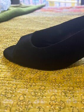 Vince Camuto Kitten Heel Peeptoe Slingbacks - 8M